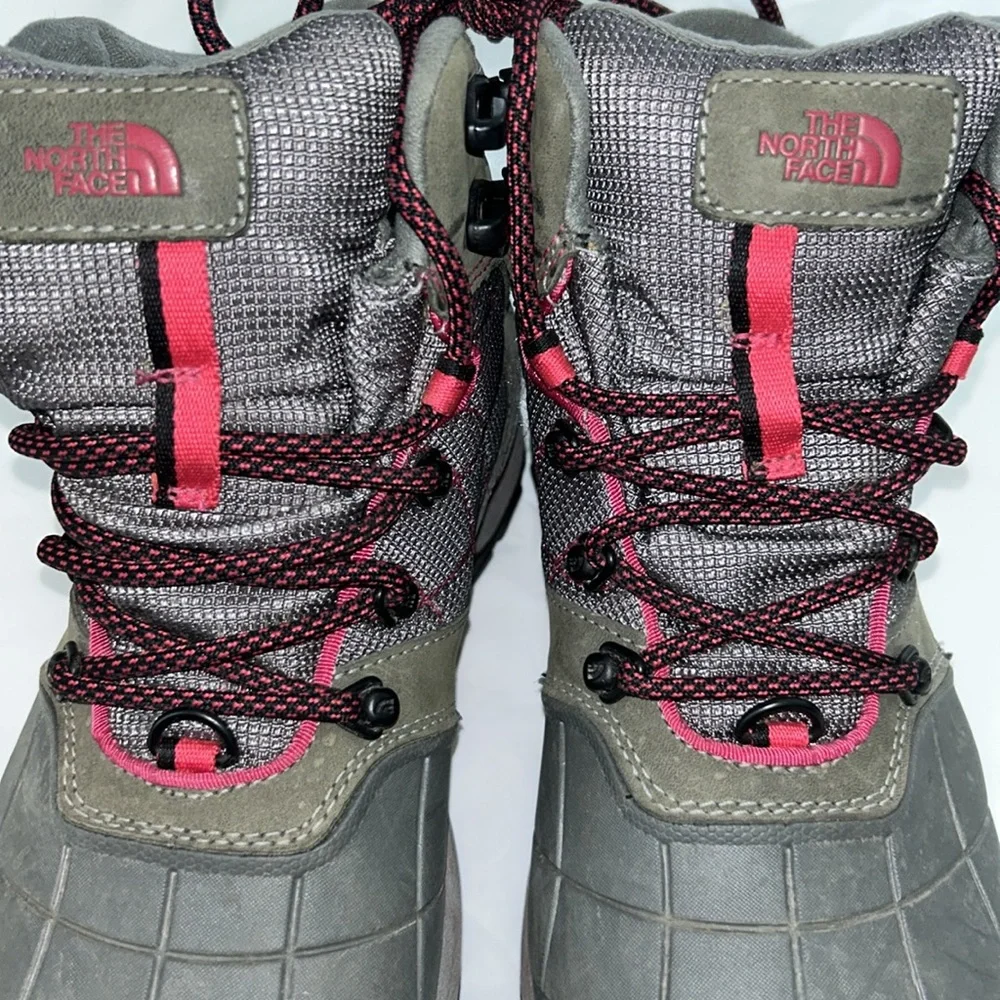 EUC The North Face Hiking Trail Insulated & Waterproof Boots 🥾 Size 6 - Picture 2 of 9